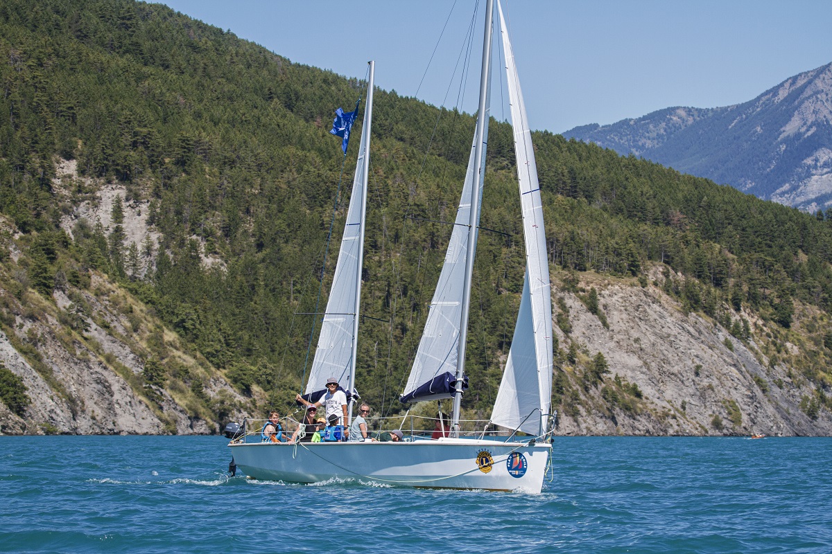 Voilier Echo lac Serre Poncon